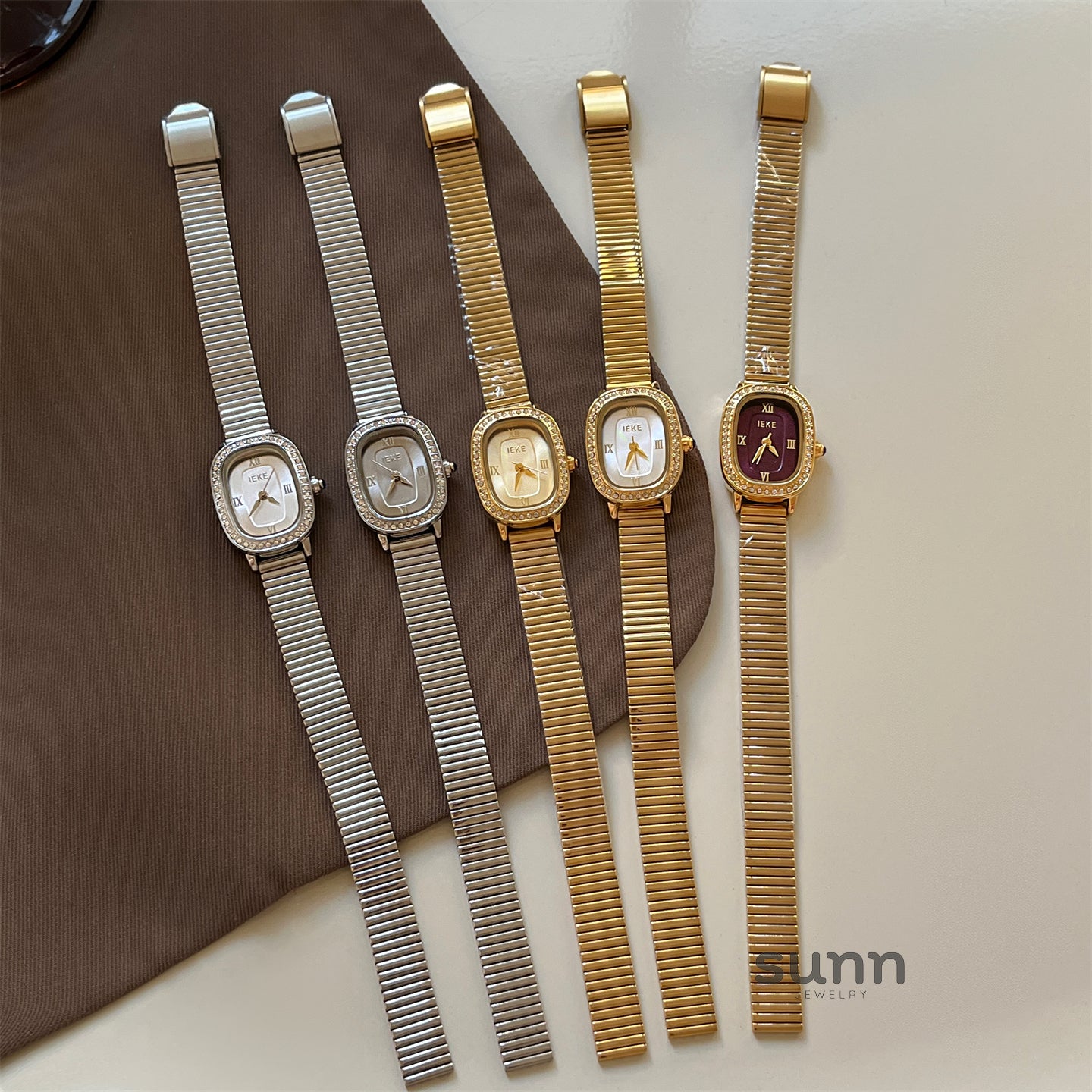 Auden Oval Sparkle Watch [IG8K5ITZ]