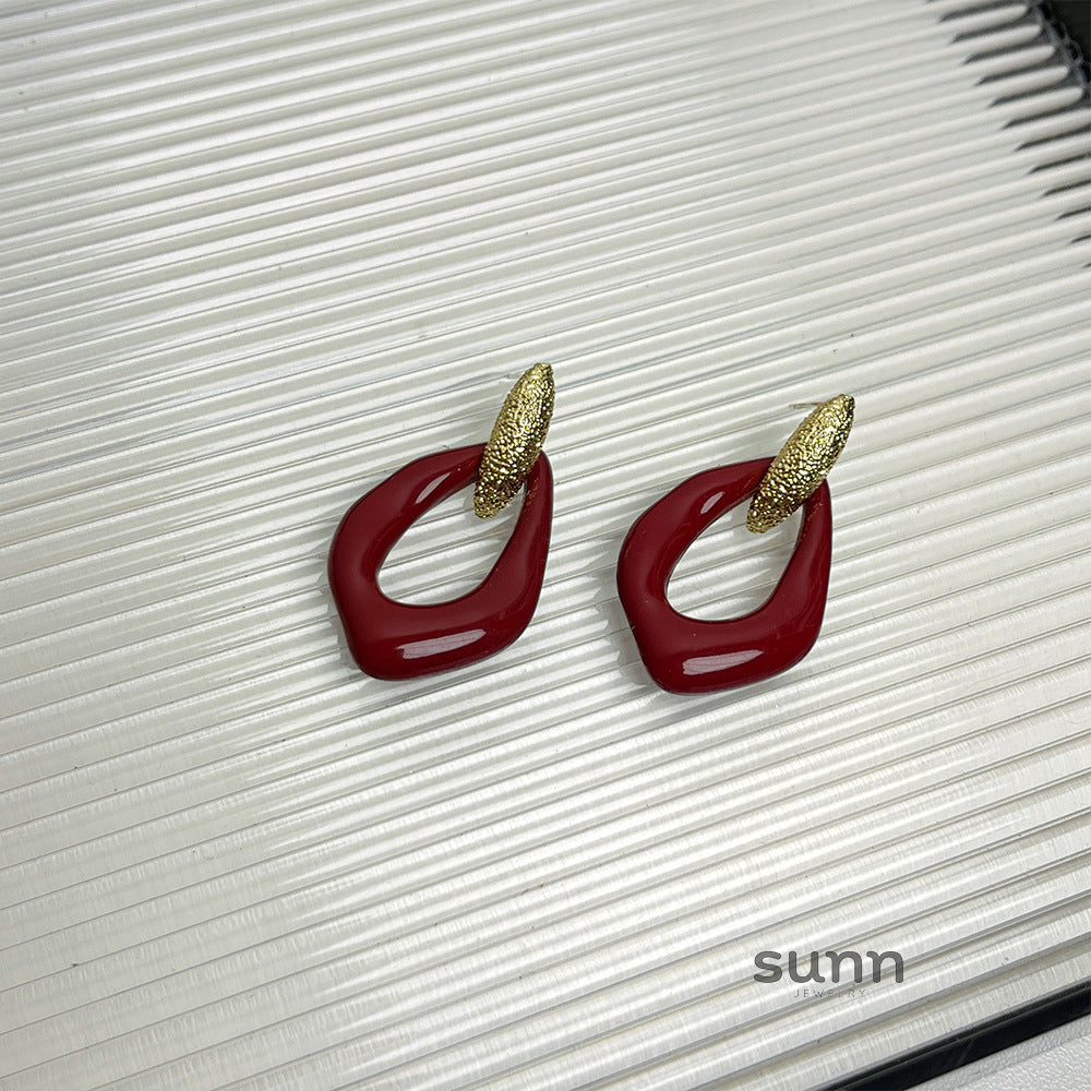 Audra Asymmetric Enamel Earrings [V2MG5FBZ]