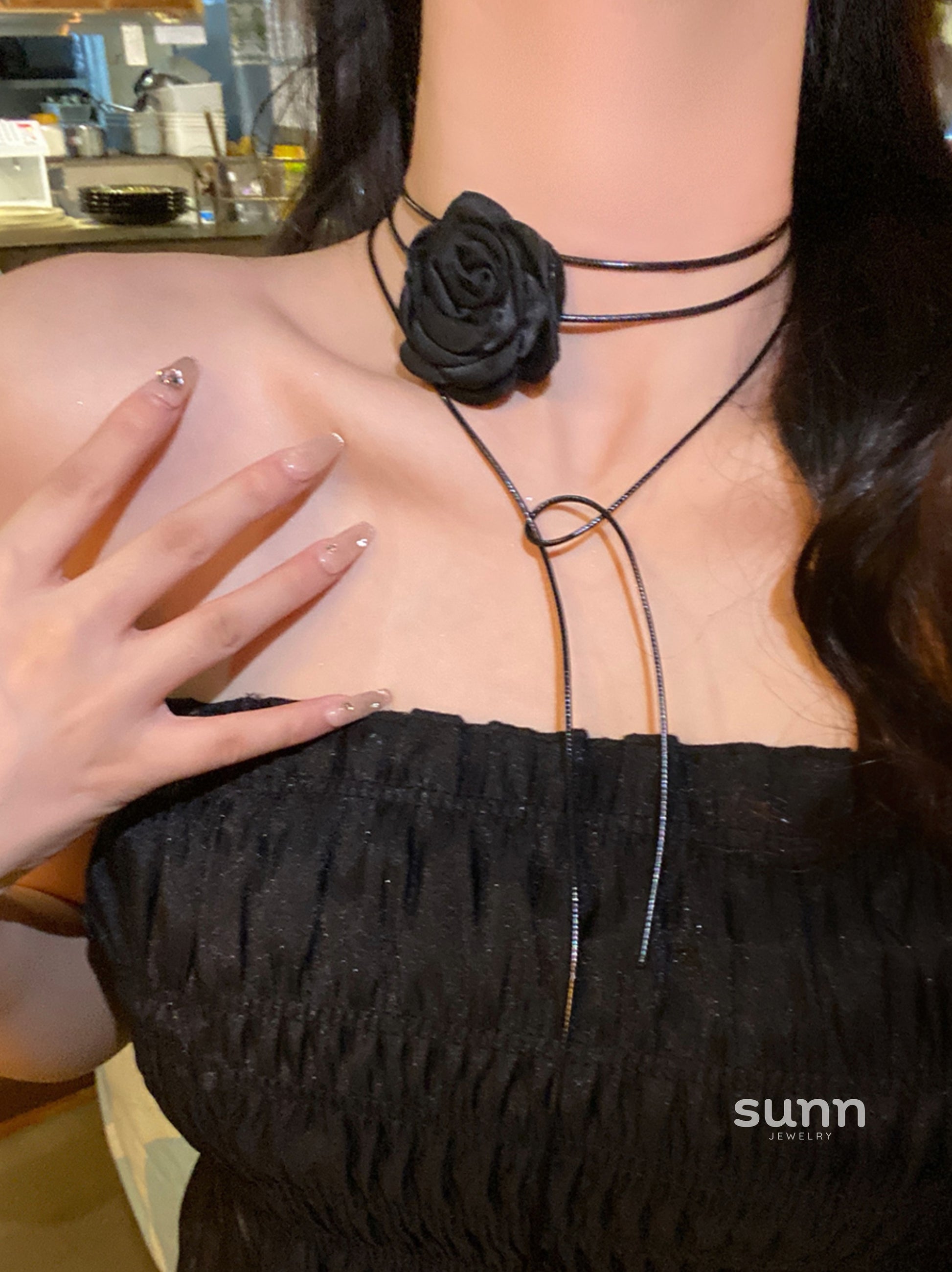 Audrie Camellia Choker [CMQBRR9B]