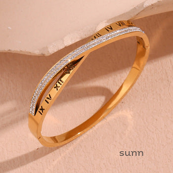 August Radiant Cuff Bracelet [6G3QQV4T]