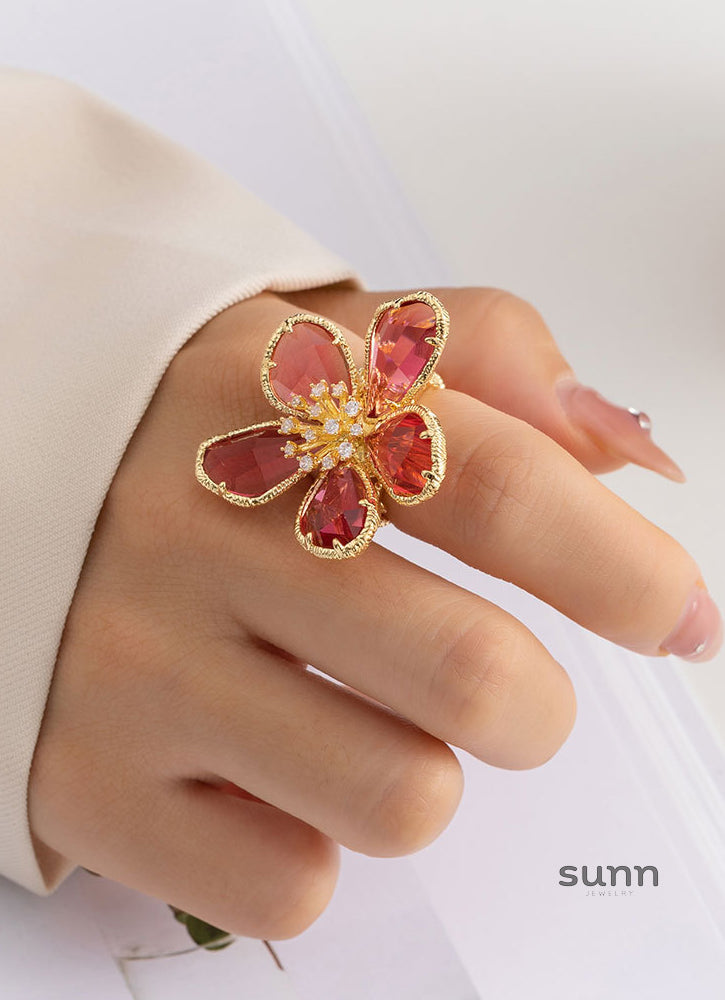 Aurie Crystal Bloom Ring [GPR6Q8SU]