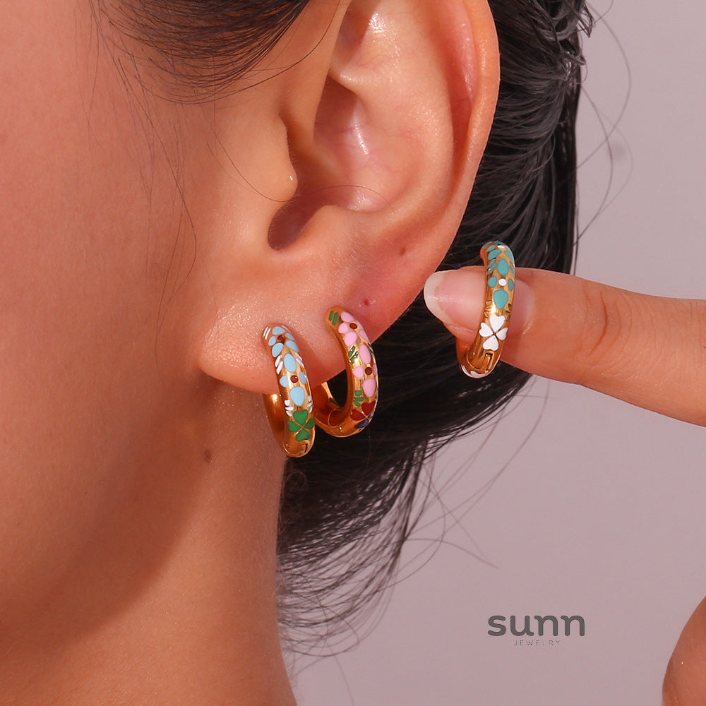 Aurora Gilded Leaf Earrings [OZ70Q2AD]