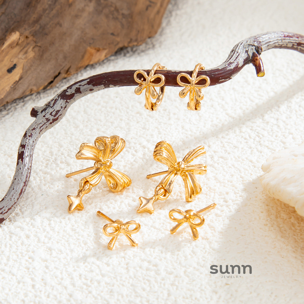 Aurorah Delicate Bow Ear Cuff Set [KGR4ZK3Z]