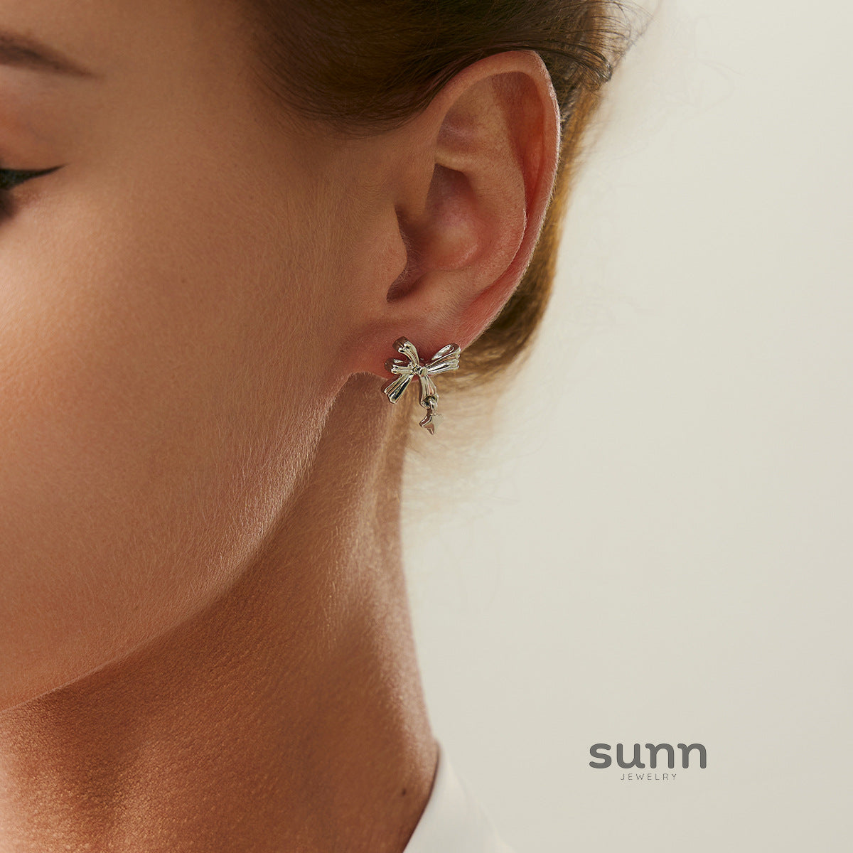 Aurorah Delicate Bow Ear Cuff Set [NRWWE56C]