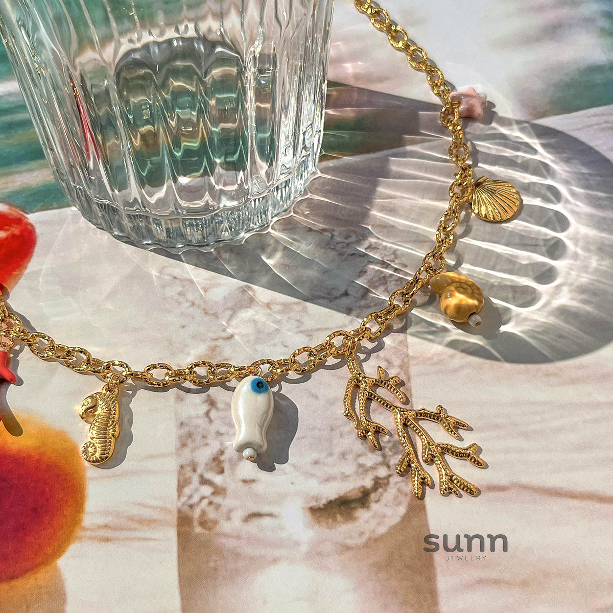 Avalee Dainty Geometric Necklace [AAFOBTME]