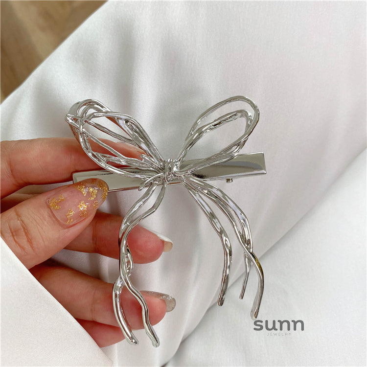 Avalee Rhinestone Bow Pin [L00FWGJB]