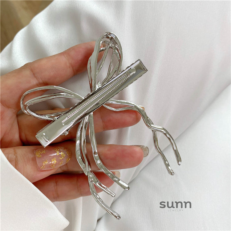 Avalee Rhinestone Bow Pin [KAUK11D9]