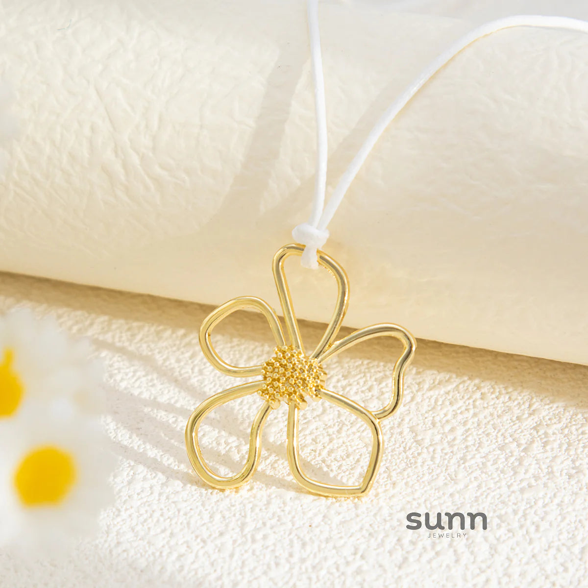 Avalina Gold Floral Choker