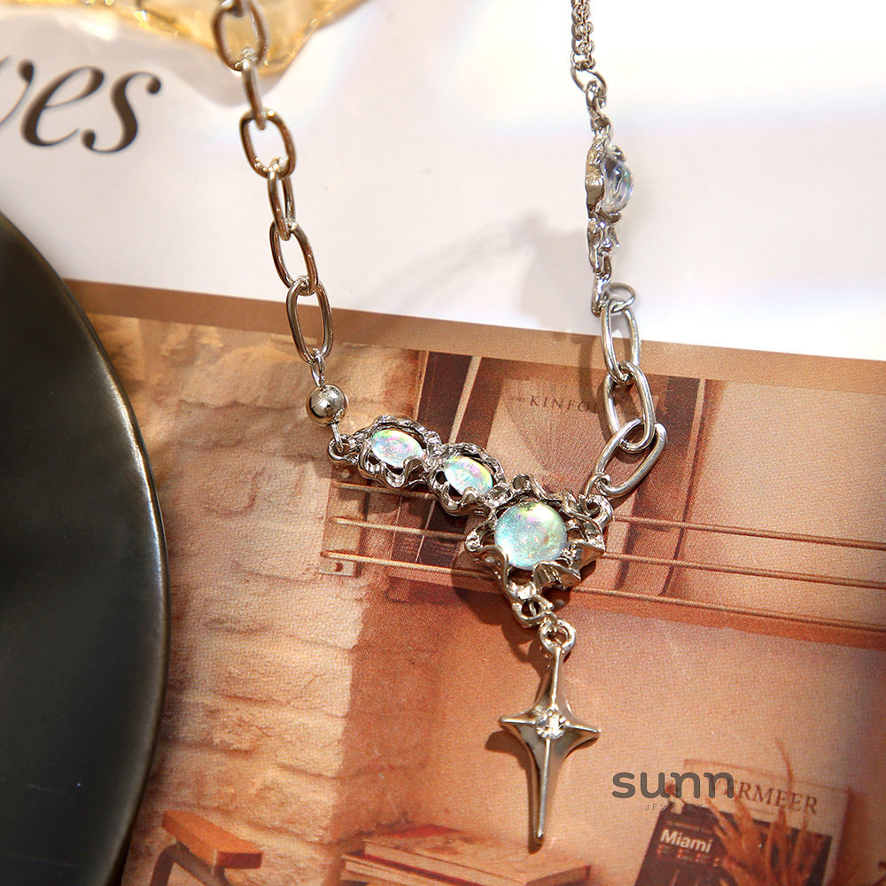 Avalina Moonstone Star Pendant Necklace [3MXX5VJ1]