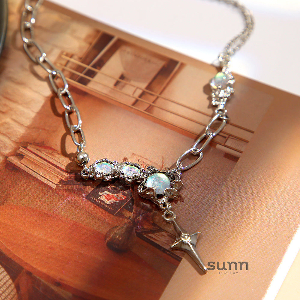 Avalina Moonstone Star Pendant Necklace [INUQ2FPR]