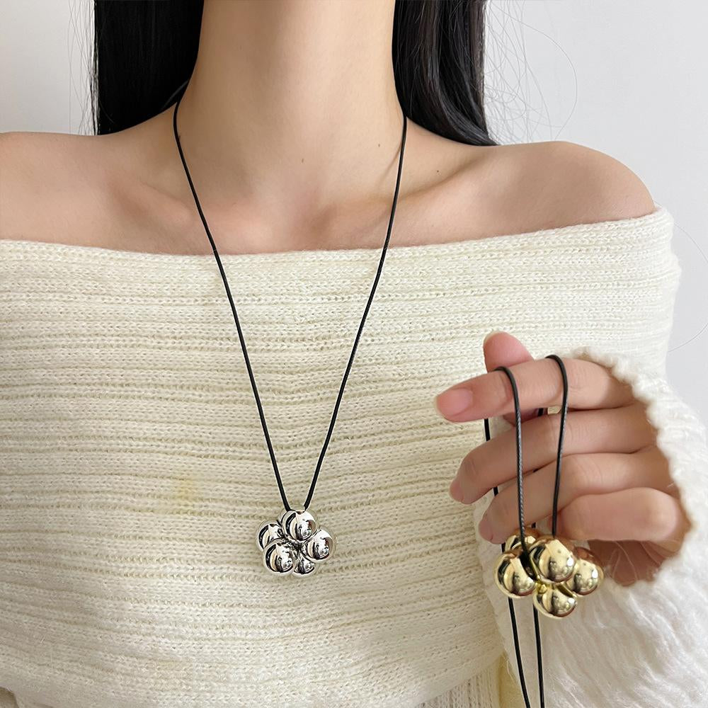 Avalon Grape Cluster Necklace [C89K84NU]