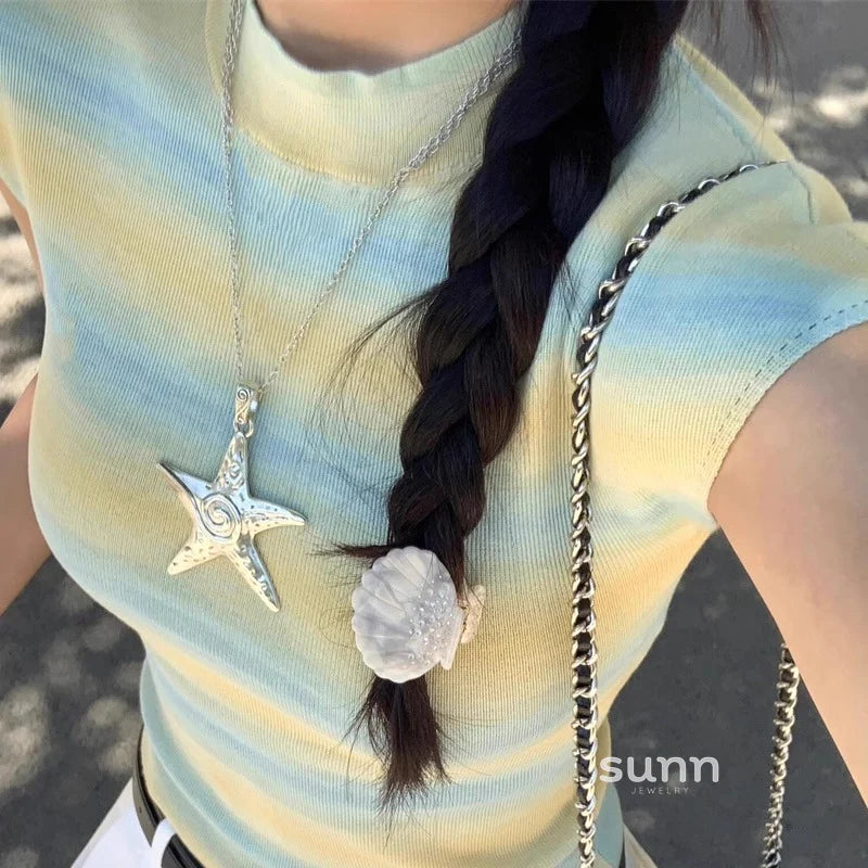 Avari Y2K Star Pendant Necklace