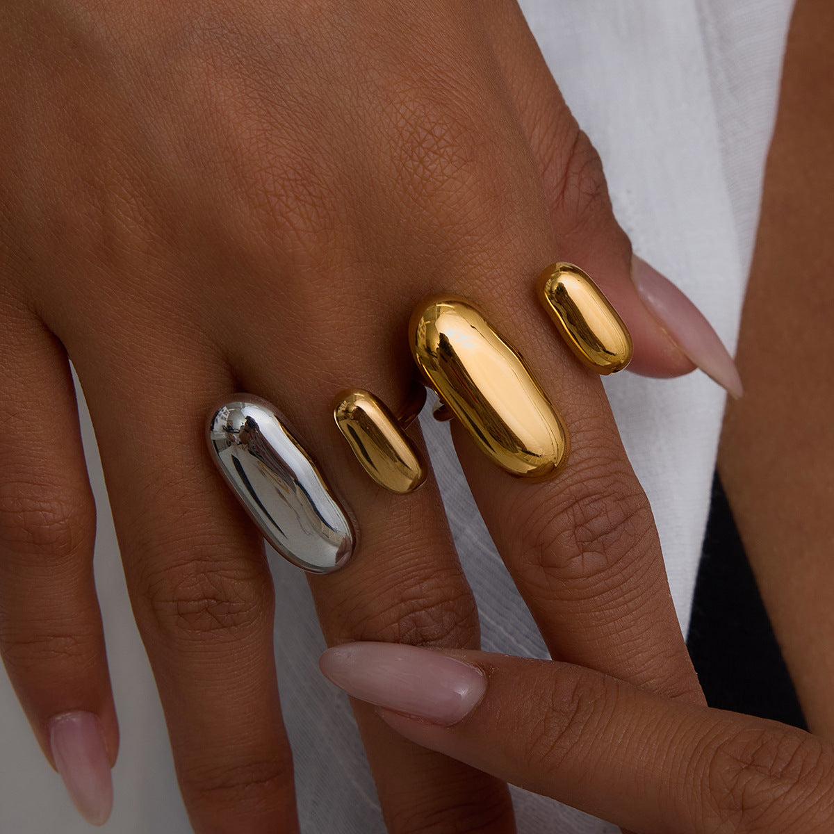Avarose Geometric Gold Ring [MYO3FGVB]