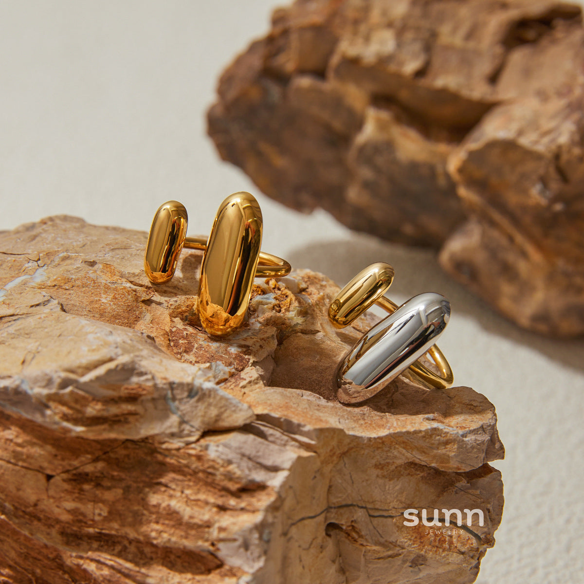 Avarose Geometric Gold Ring [I8TSF9W8]