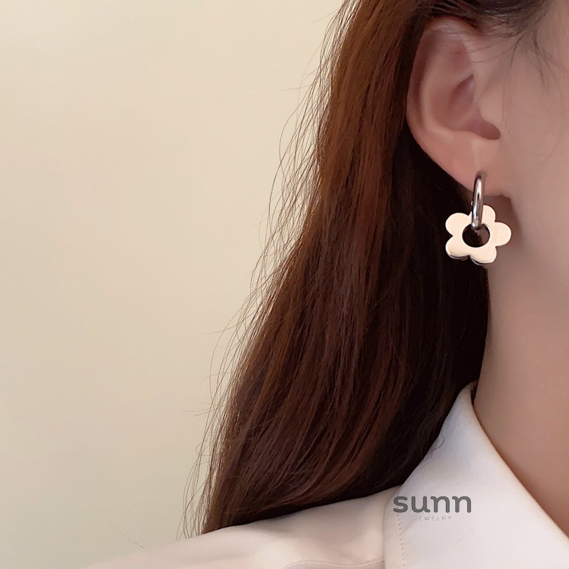 Avayah Floral Charm Earrings [35K4WHBF]