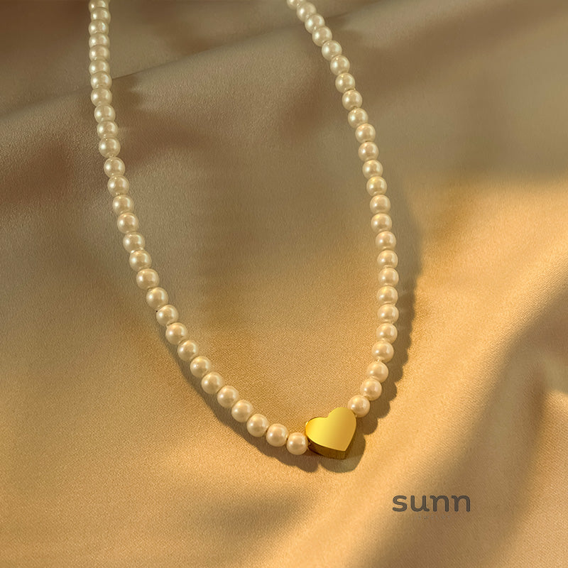 Avayah Pearl Heart Necklace [AKI2CTGE]