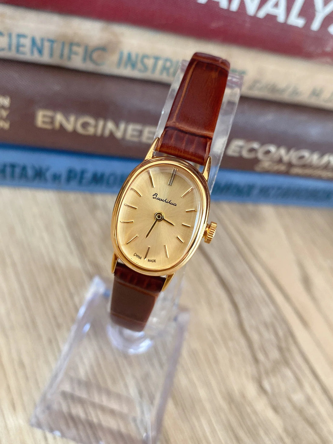 Avayah Vintage Gold Watch