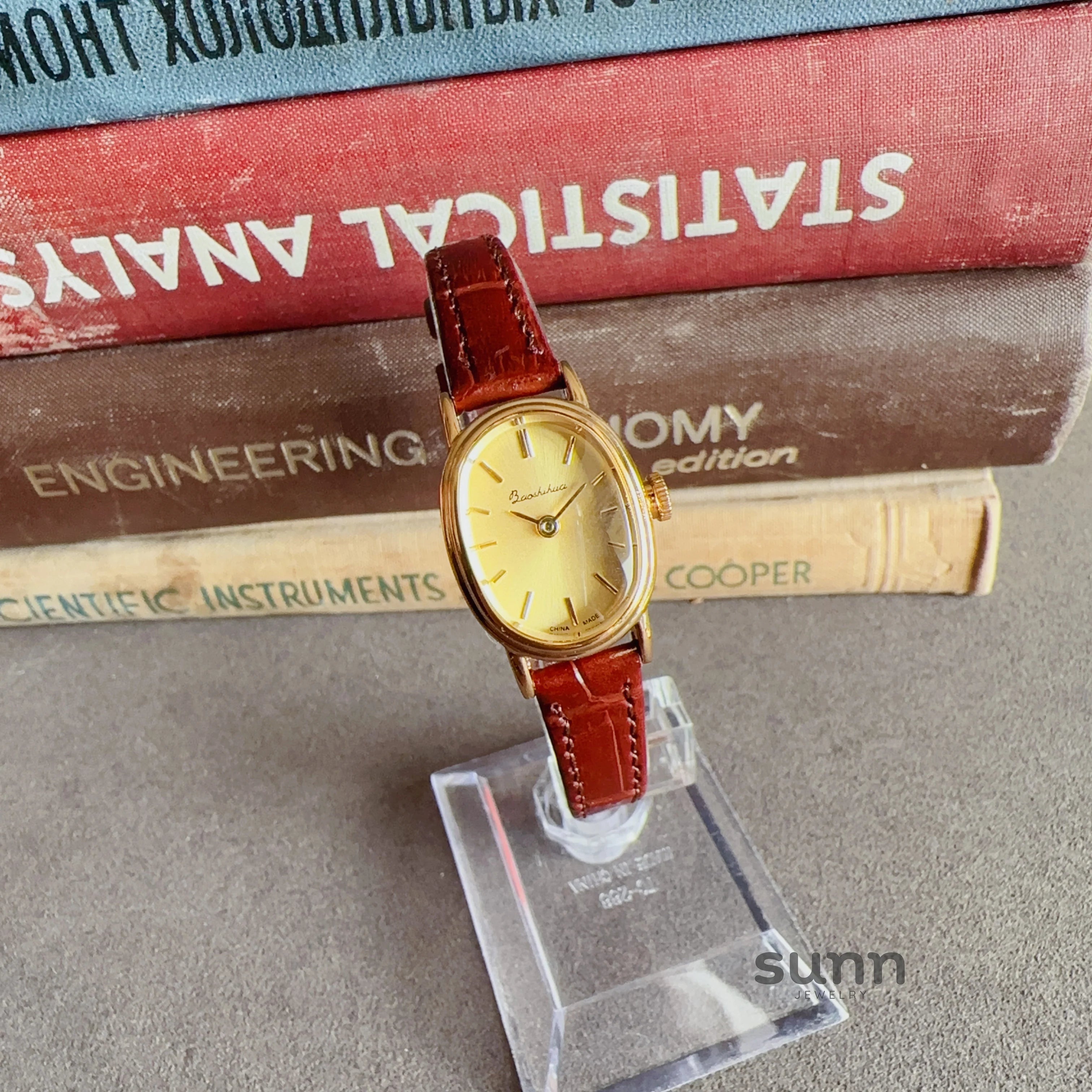 Avayah Vintage Gold Watch
