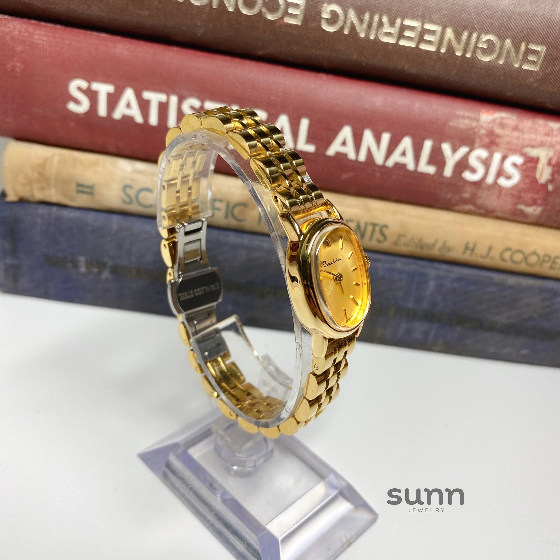 Avayah Vintage Gold Watch