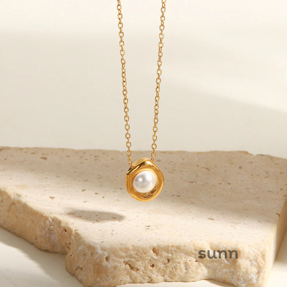 Avelina Layered Pearl Necklace