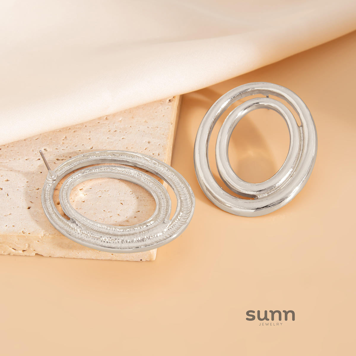 Avelina Twisted Shell Earrings [PH1TEN23]