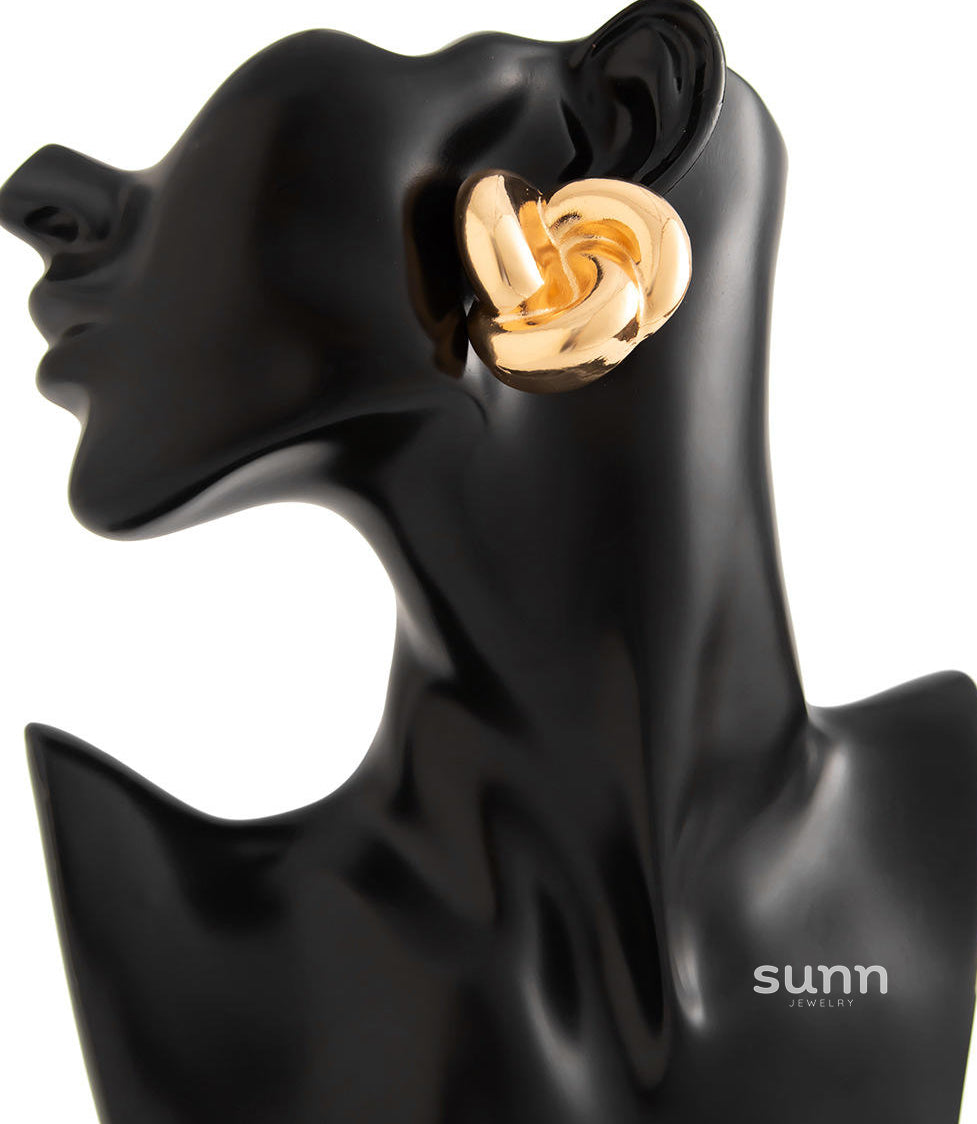 Avelina Twisted Shell Earrings [48KMOEYW]