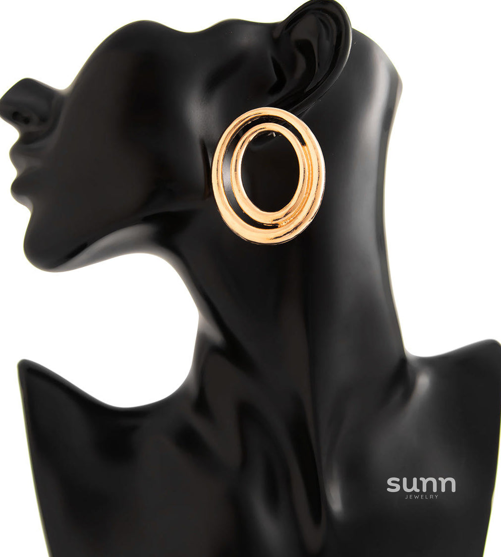 Avelina Twisted Shell Earrings [Q1N0T5O4]