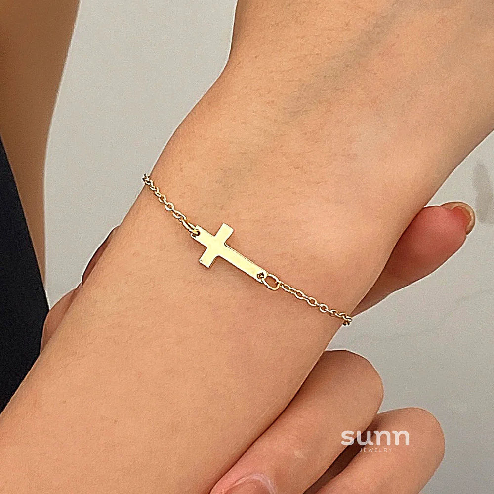 Avelyn Layered Cross Necklace