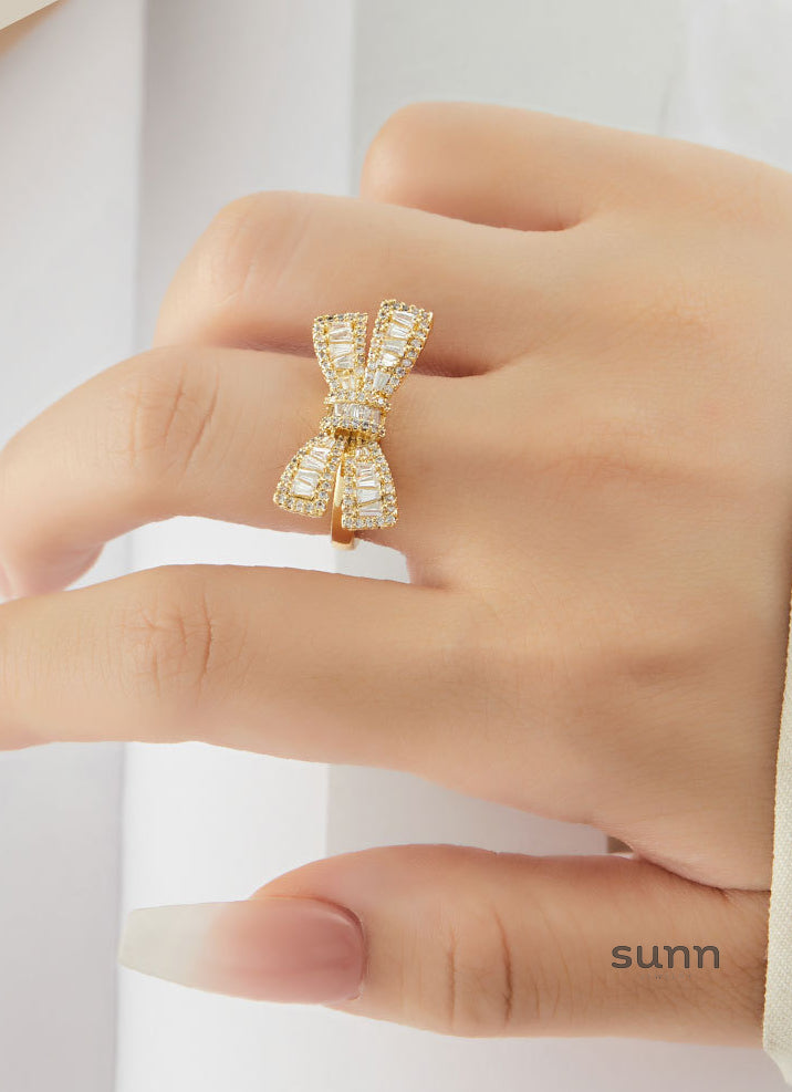 Avelyn Pavé Bow Adjustable Ring [TGQJGM3E]