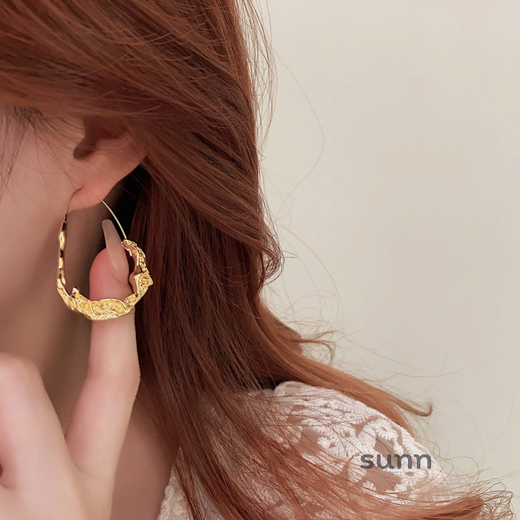 Aven Molten Gold Drop Earrings [ZRT0UCGA]