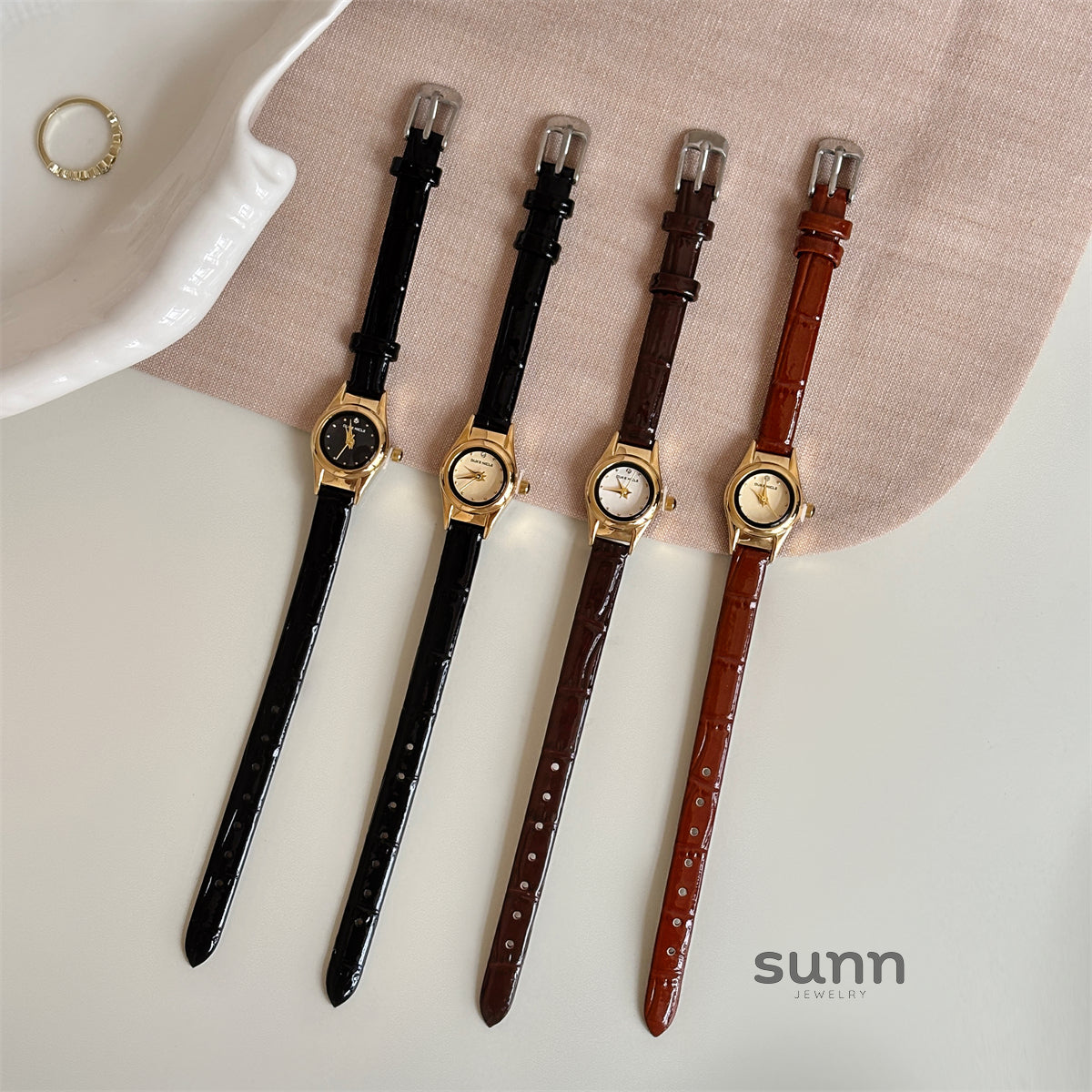 Averie Retro Mini Watch [YYI2AI6O]