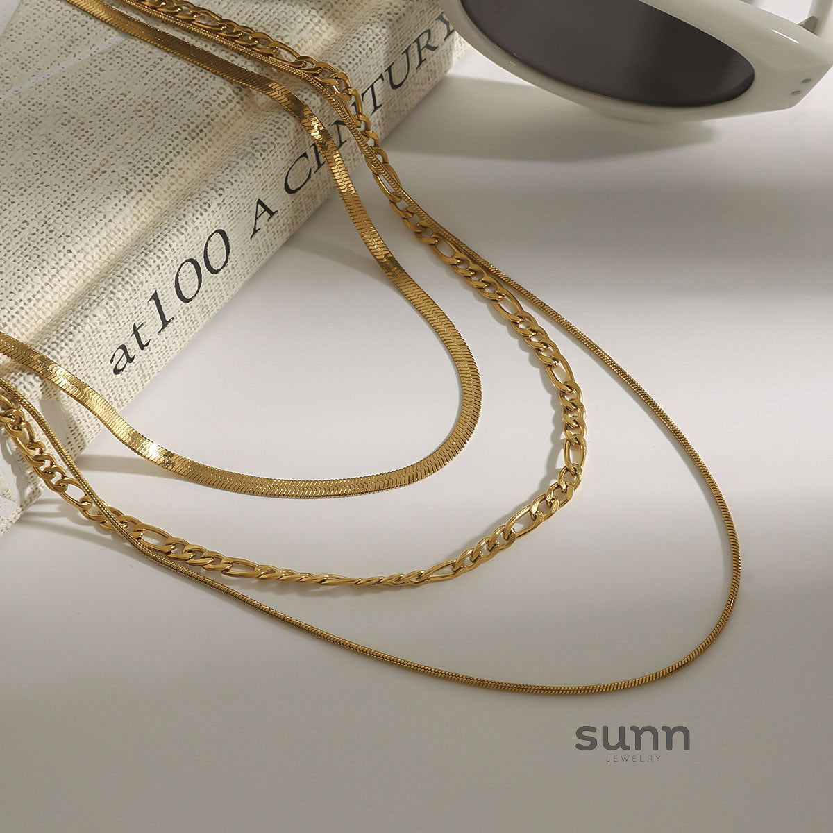 Avery Stacked Cross Necklace [QS6QRC4G]