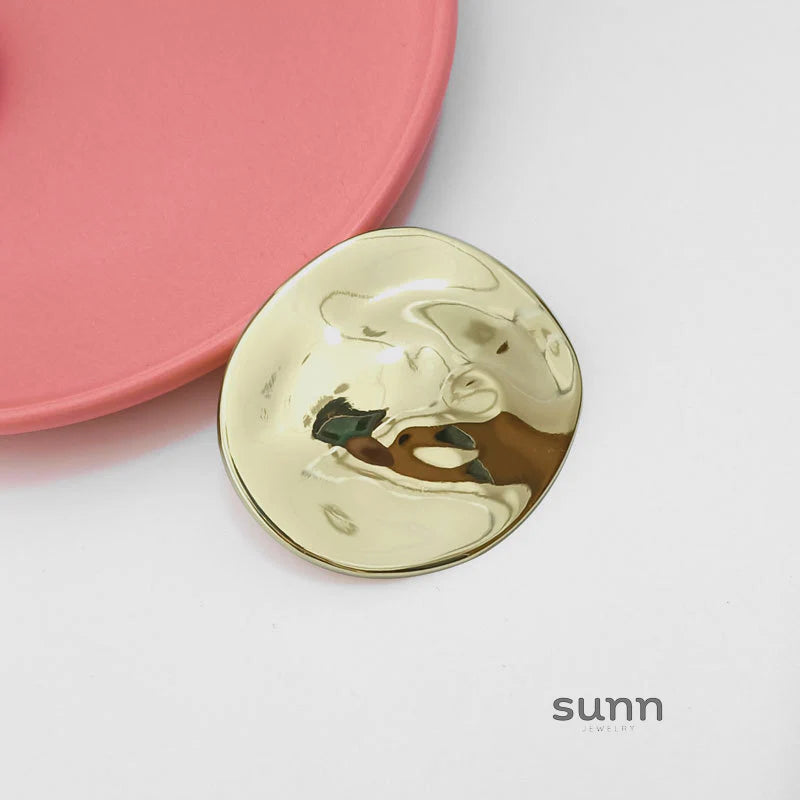 Aviannah Irregular Circle Brooch