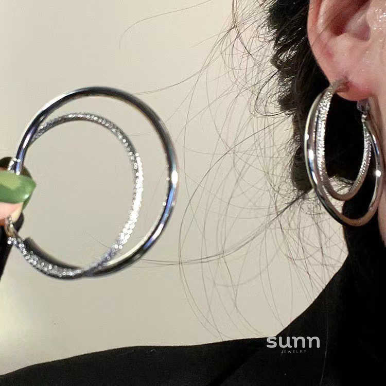 Avielle Sleek Double Hoop Earrings [BI0WECM7]