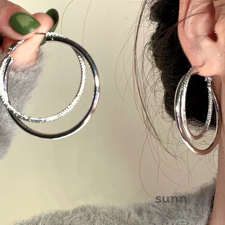 Avielle Sleek Double Hoop Earrings [IOQJ8JMB]