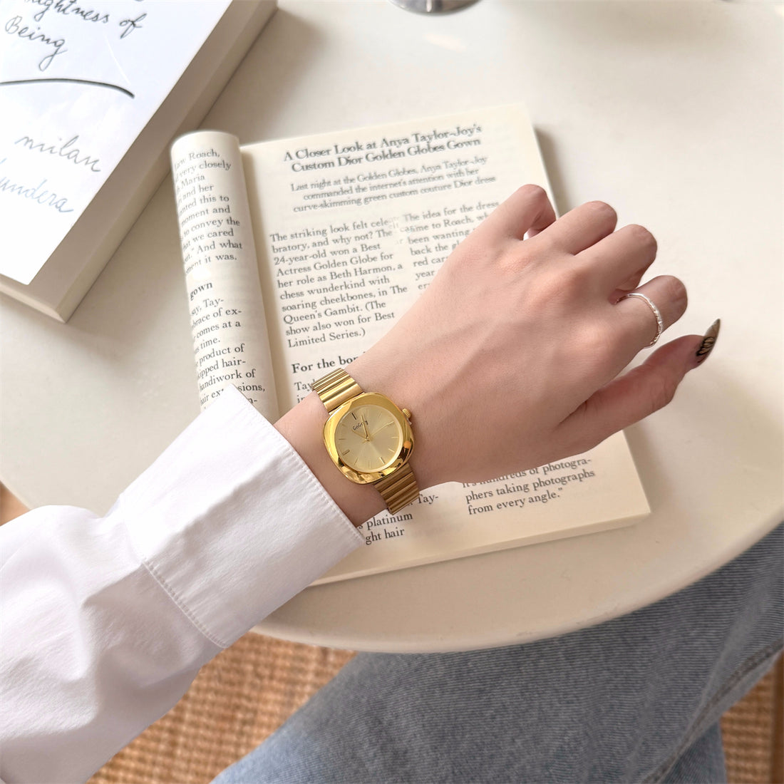 Avigayil Retro Gold Square Watch [LXP7O2NI]