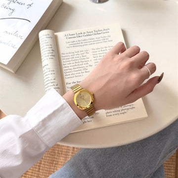 Avigayil Retro Gold Square Watch [LXP7O2NI]