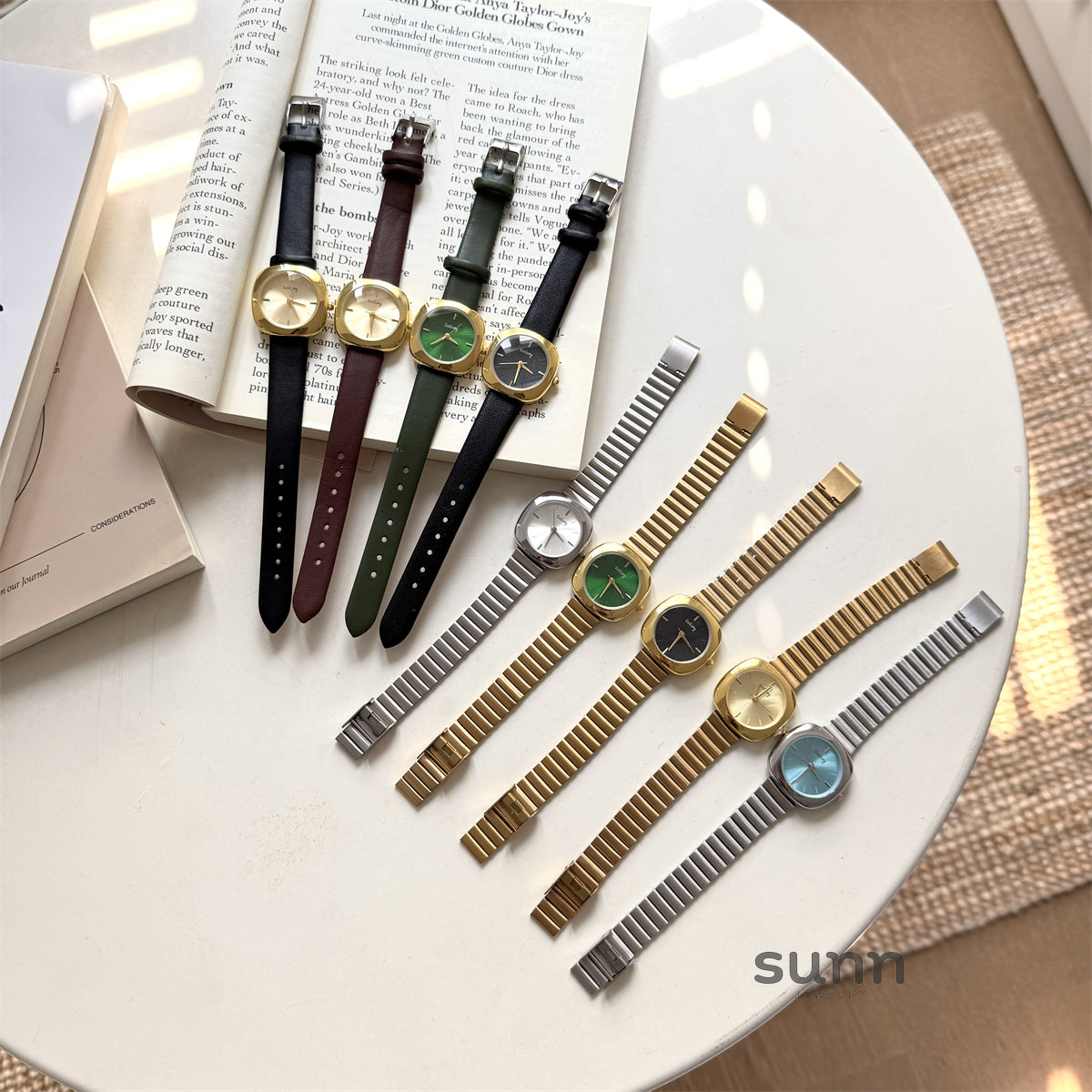 Avigayil Retro Gold Square Watch [FT2863HC]