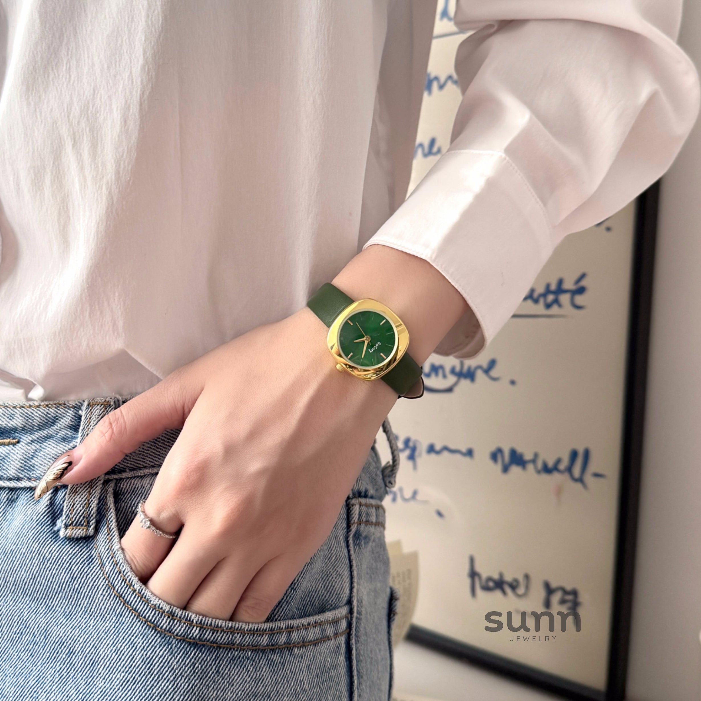 Avigayil Retro Gold Square Watch [9OKMFQCP]