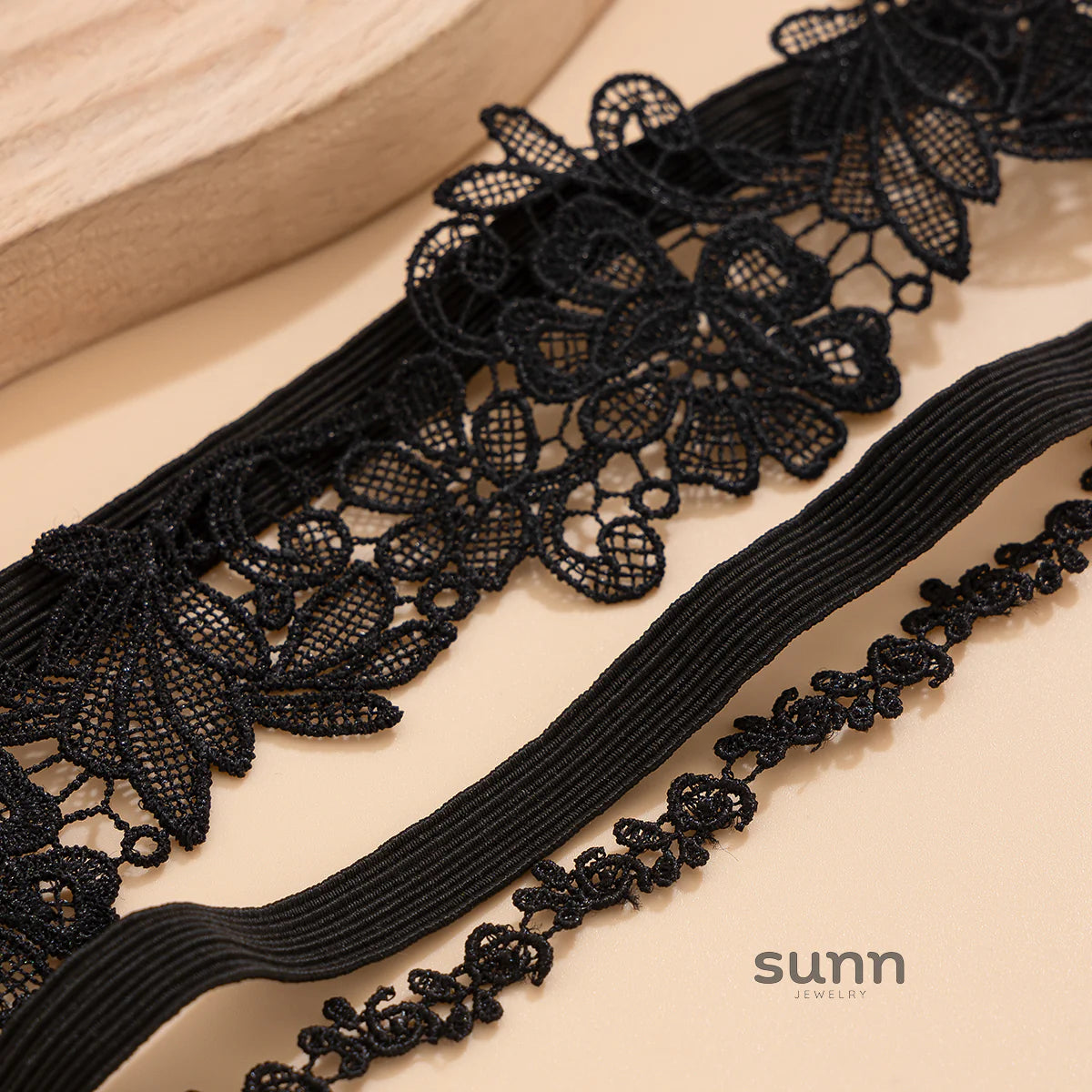Avila Lace Thigh Chain Set