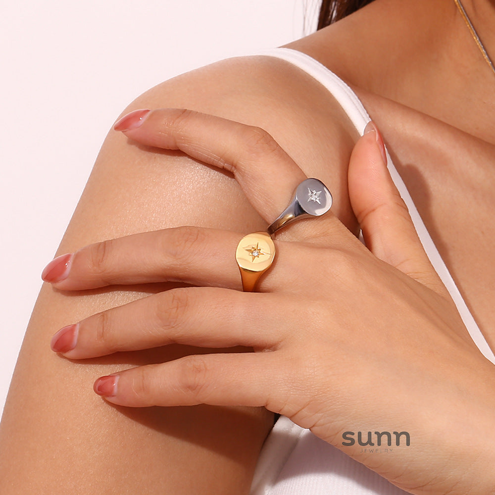 Aviyana Polaris Signet Ring [FT8IFWIE]