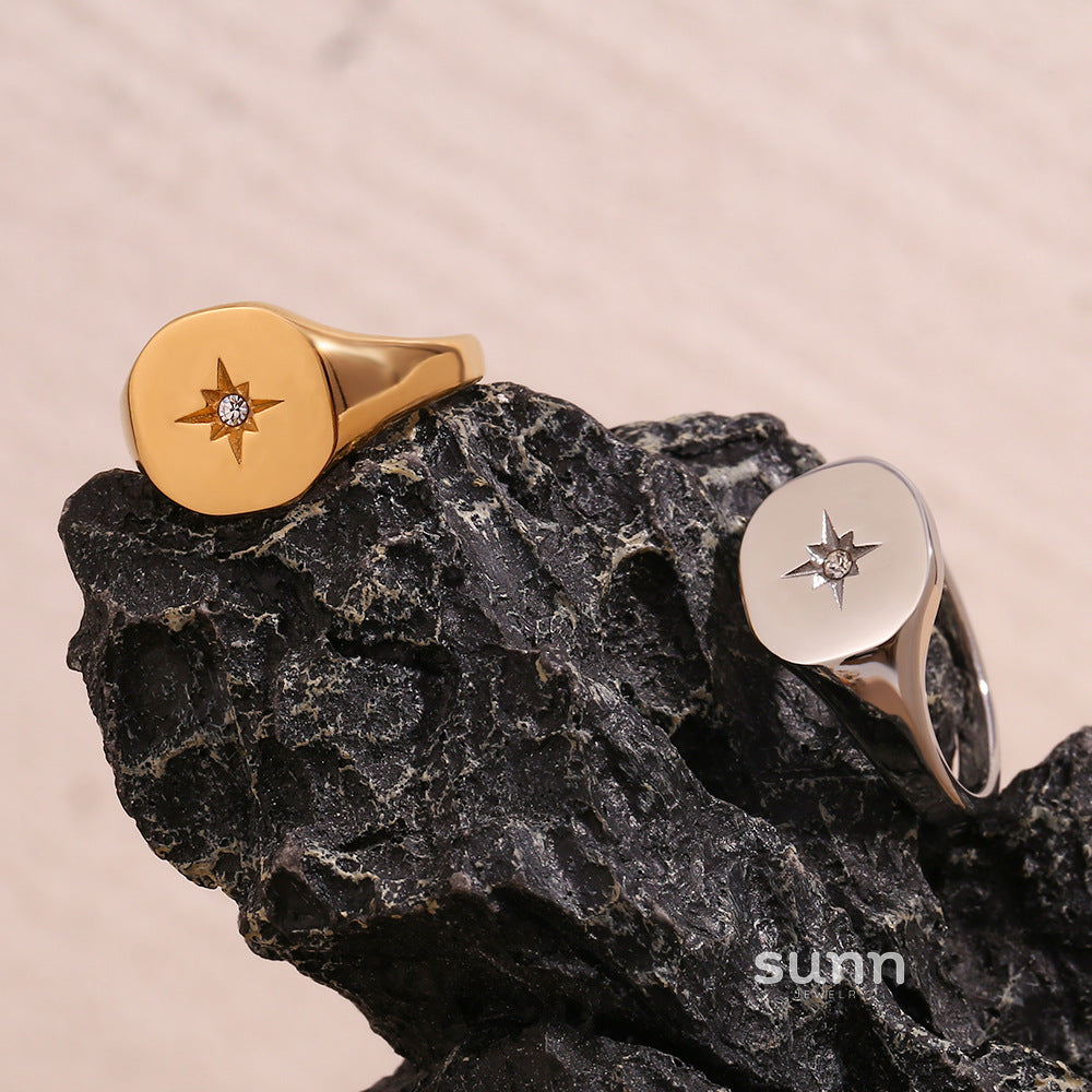 Aviyana Polaris Signet Ring [EXCJAN2P]