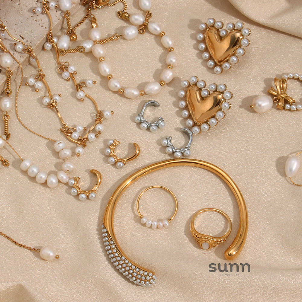 Avni Delicate Pearl Necklace [0FJ5K4JH]