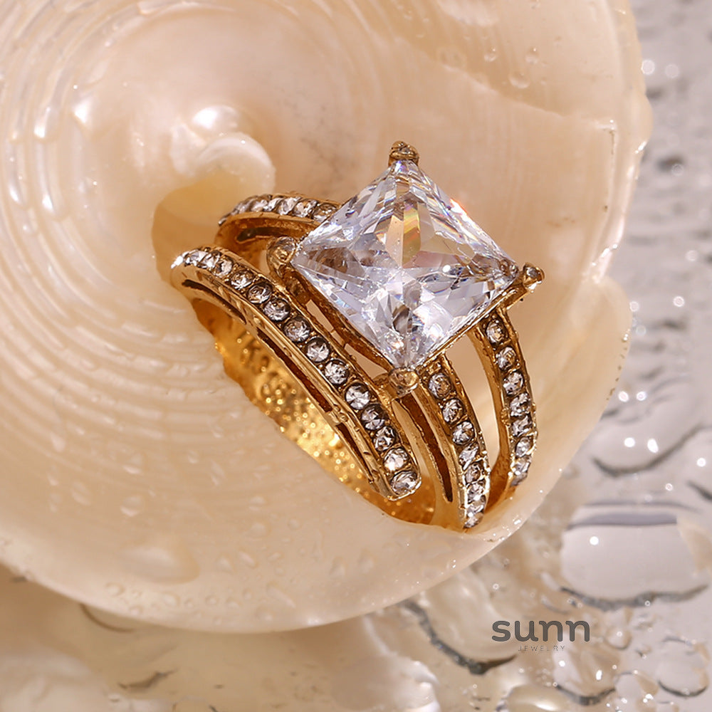 Avri Geometric Ring Collection [GND1GV5Z]