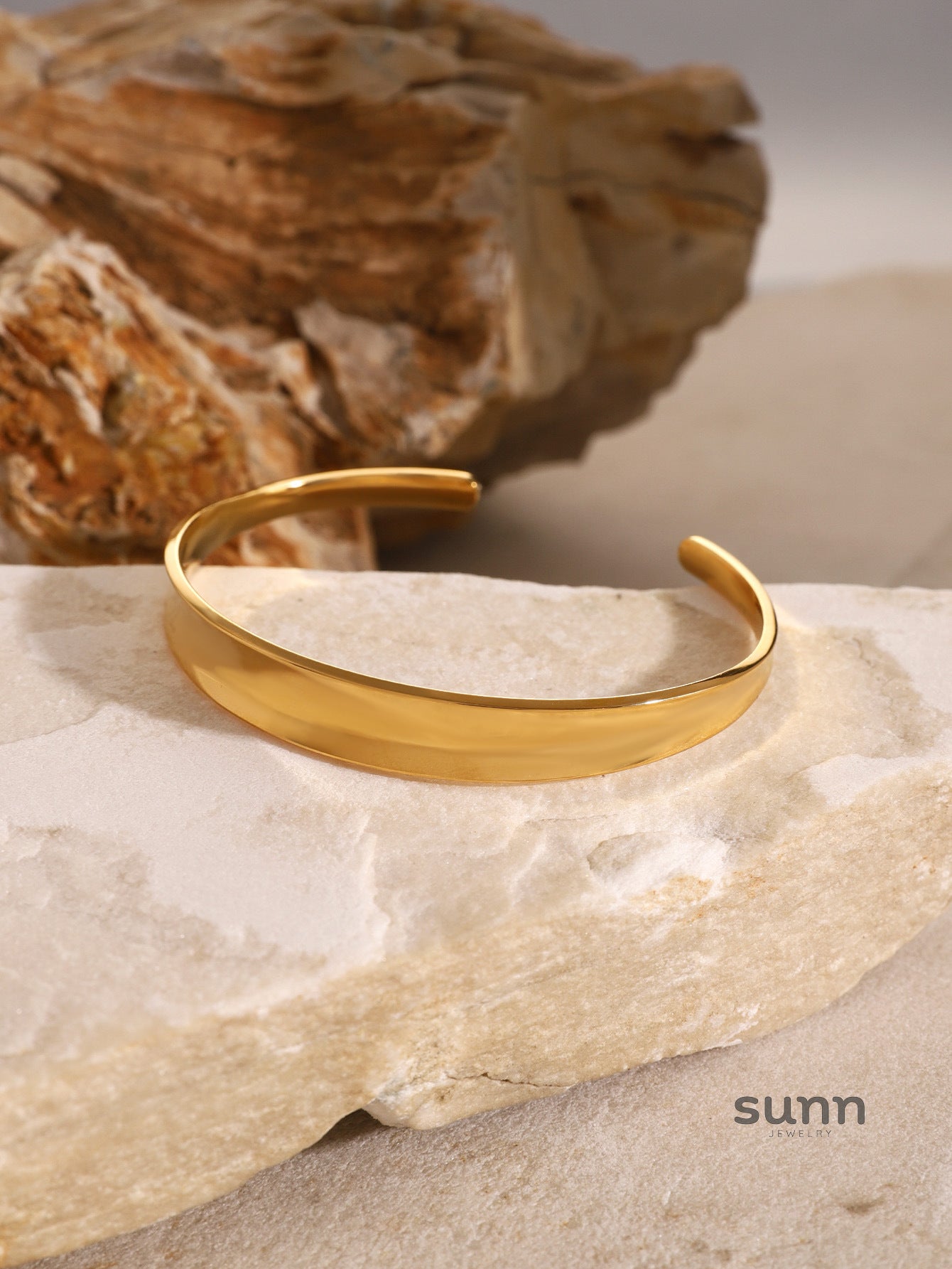 Avyanna Gold Cuff Bracelet [RL62A680]