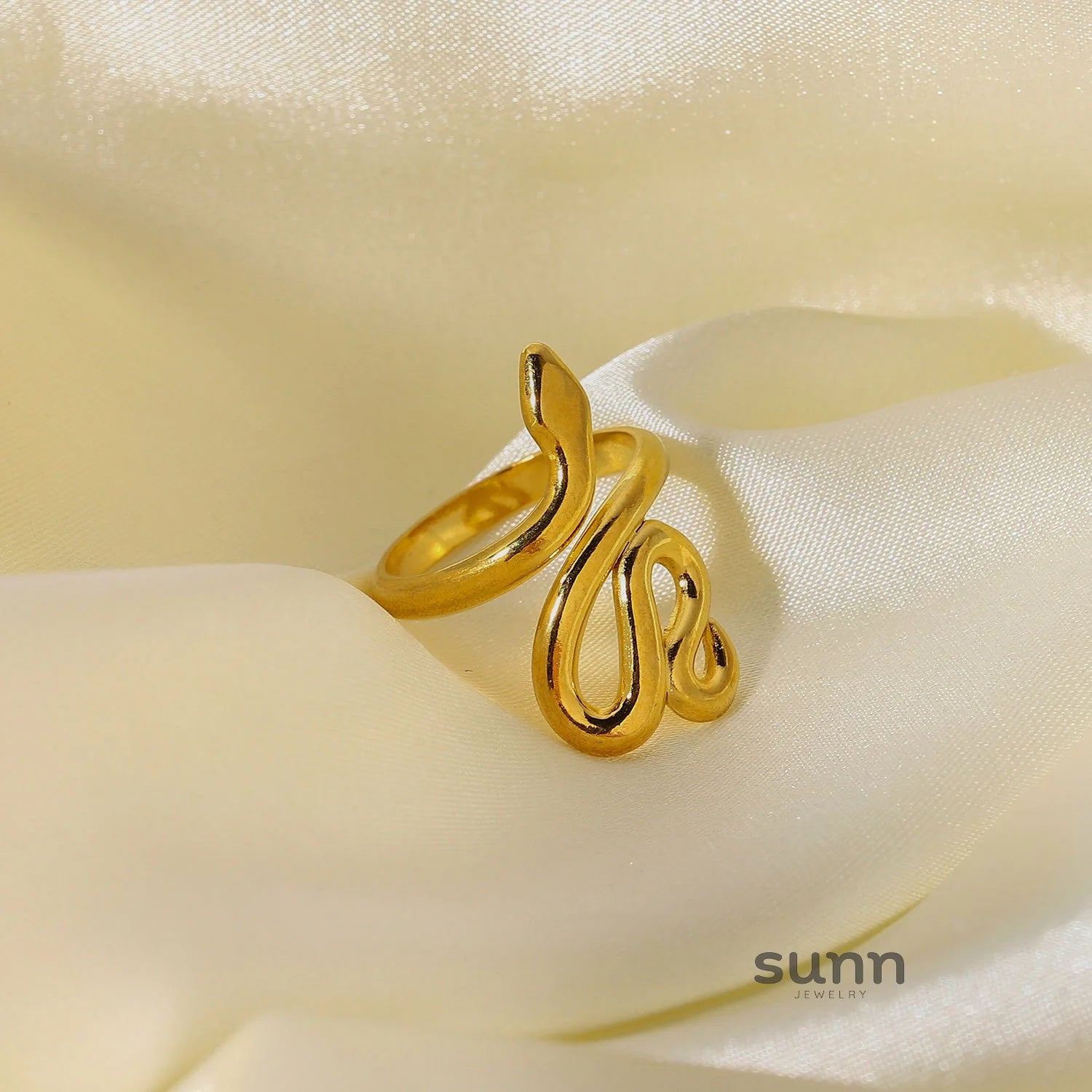 Ayaat Chic Snake Open Ring