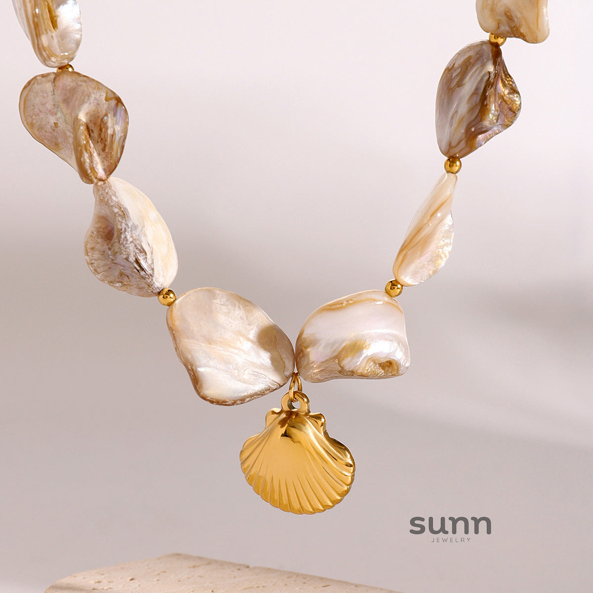 Ayan Ocean Shell Necklace [UQ965M6R]