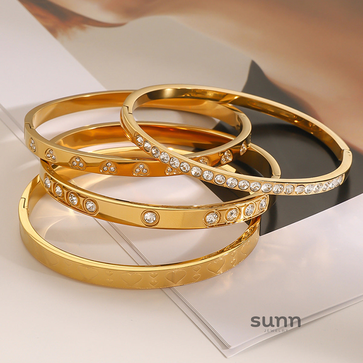 Ayda Zircon Buckle Bracelet [1U2BCEI1]