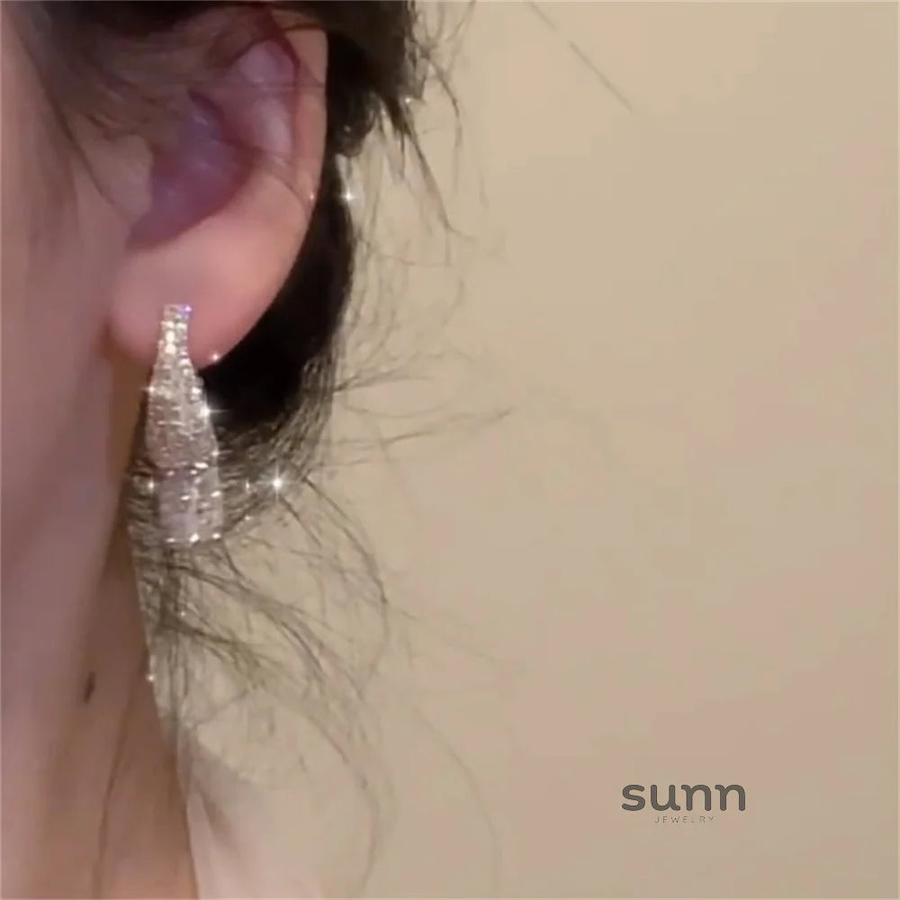 Aylin Geometric Zircon Earrings