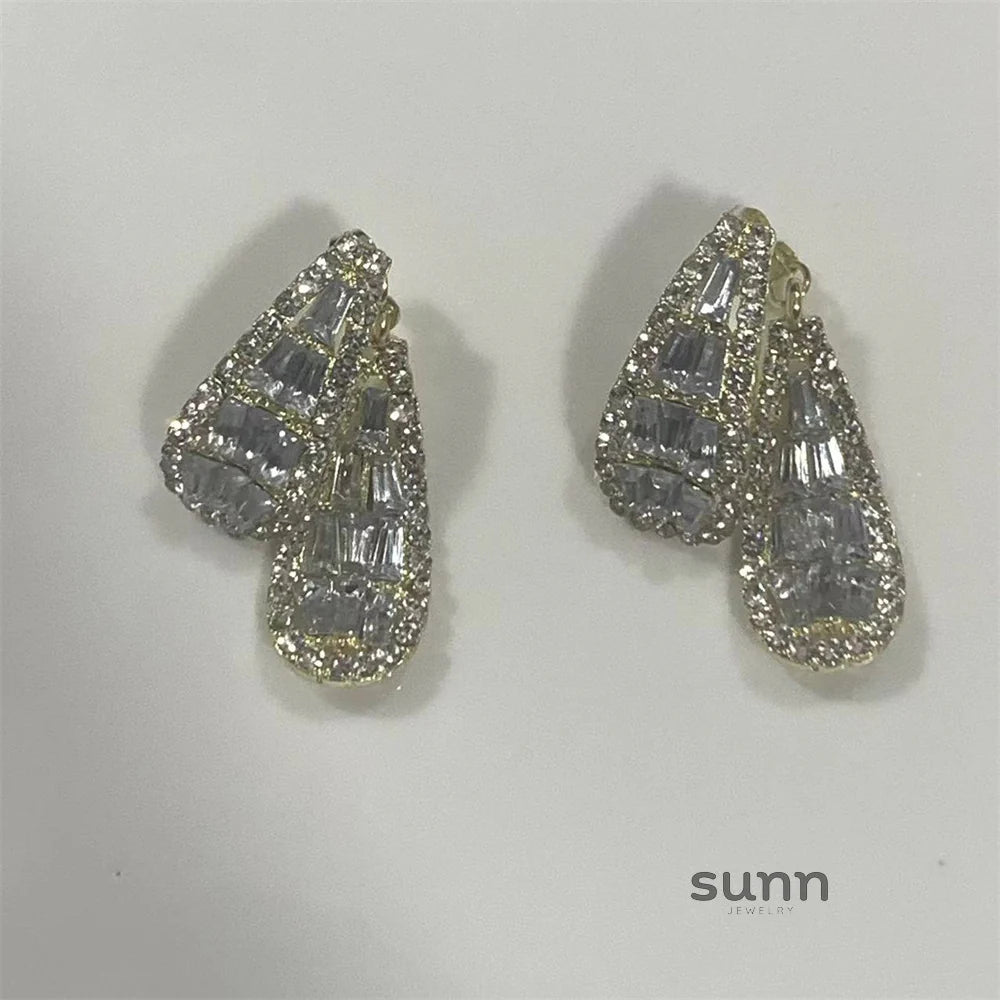 Aylin Geometric Zircon Earrings